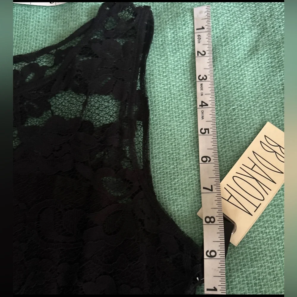NWT BB Dakota Rylin Lace Dress, Sz 4 - Picture 13 of 16